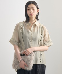 梯子レースブラウス