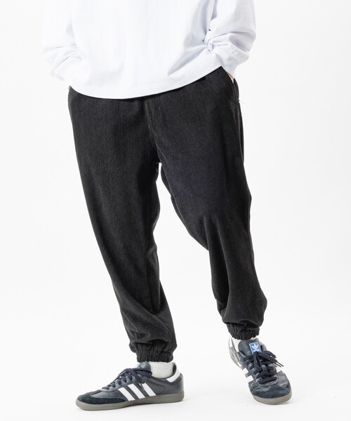 FREAK'S STORE(フリークスストア)の「限定展開 コーデュロイ イージージョガーパンツ(その他パンツ・メンズ・ベージュ/ブラウン/ブラック/チャコールグレー・LARGE/MEDIUM/SMALL)」の2枚目の写真