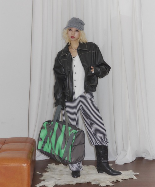 DTYYPE(ドタイプ)の「ロゴ入りナイロンボストンバッグ(ボストンバッグ・レディース・レッド/チャコールグレー/ブラック・FREE)」の6枚目の写真