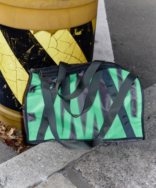 DTYYPE(ドタイプ)の「ロゴ入りナイロンボストンバッグ(ボストンバッグ・レディース・レッド/チャコールグレー/ブラック・FREE)」の16枚目の写真