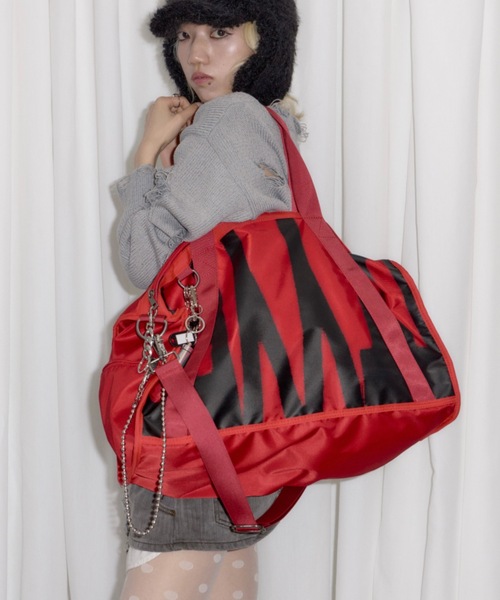 DTYYPE(ドタイプ)の「ロゴ入りナイロンボストンバッグ(ボストンバッグ・レディース・レッド/チャコールグレー/ブラック・FREE)」の19枚目の写真