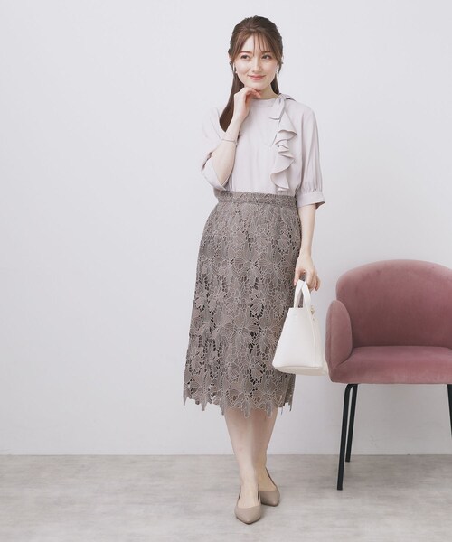 index(インデックス)の「《S-3Lサイズ》バイカラーレースタイトスカート【洗濯機洗い可】(スカート・レディース・ブラウン系/ナチュラル/ネイビー・36/38/40/42/44)」の4枚目の写真