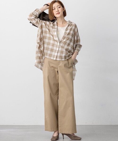 23区（ニジュウサンク）の「【WEB&一部店舗限定】シアーコットン チェック シャツ（シャツ/ブラウス・レディース・ベージュ系3・32）」の4枚目の写真