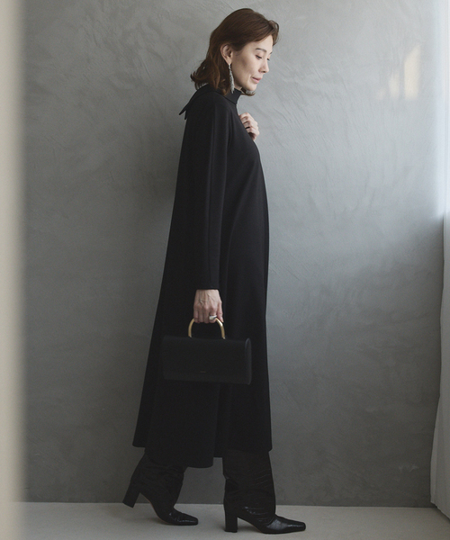 VERMEIL par iena（ヴェルメイユパーイエナ）の「2WAYロールカラーワンピース（ワンピース・レディース・ブラック/ネイビー・38/36）」の6枚目の写真