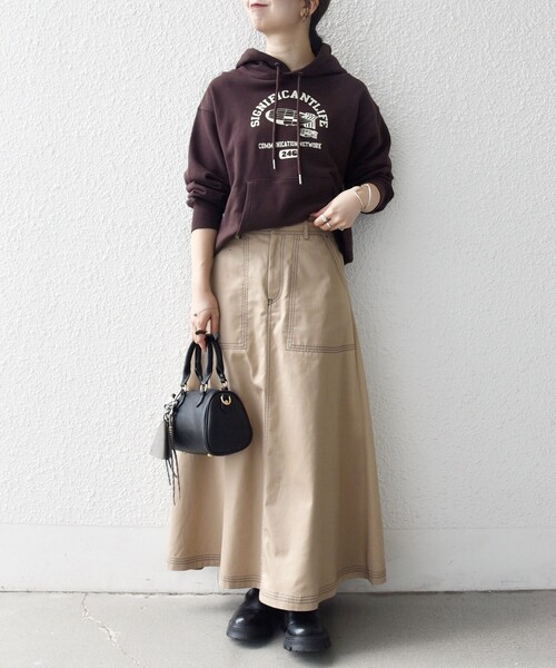 SHIPS any(シップス エニィ)の「【SHIPS any別注】THE KNiTS:〈洗濯機可能〉ロゴプリント フーディー パーカー(パーカー・レディース・グレー/ネイビー/ブラウン・ONE SIZE)」の13枚目の写真