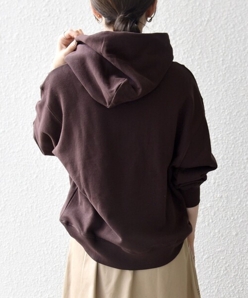 SHIPS any(シップス エニィ)の「【SHIPS any別注】THE KNiTS:〈洗濯機可能〉ロゴプリント フーディー パーカー(パーカー・レディース・グレー/ネイビー/ブラウン・ONE SIZE)」の17枚目の写真