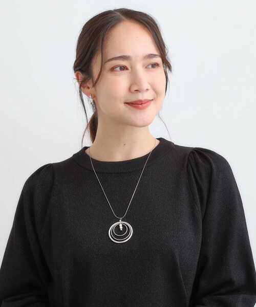SHOO・LA・RUE(シューラルー)の「ざらざらサークル3連ネックレス(ネックレス・レディース・ゴールド/ピンクゴールド/シルバー・00)」の4枚目の写真