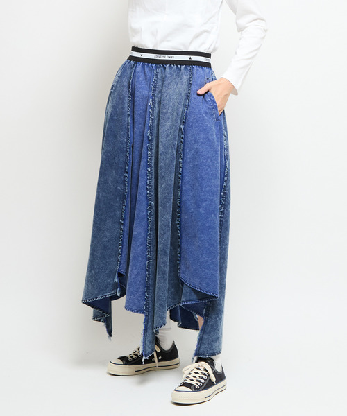 CONVERSE TOKYO（コンバーストウキョウ）の「【NAVY SERIES】STAR★ RANDOM CUT DENIM SKIRT（デニムスカート・レディース・ネイビー・FREE）」の2枚目の写真