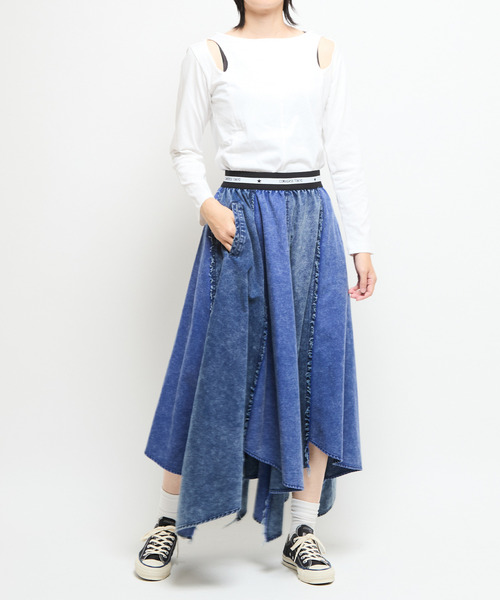 CONVERSE TOKYO（コンバーストウキョウ）の「【NAVY SERIES】STAR★ RANDOM CUT DENIM SKIRT（デニムスカート・レディース・ネイビー・FREE）」の10枚目の写真