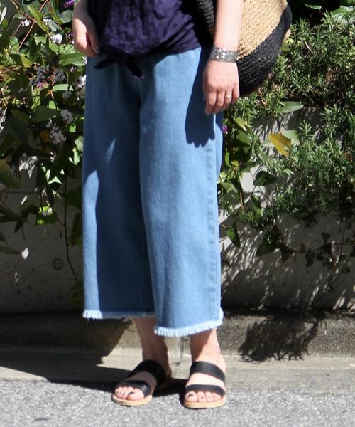coen（コーエン）の「デニムガウチョパンツ（デニムパンツ・レディース・ホワイト/ライトブルー/ネイビー・SMALL/MEDIUM/LARGE）」の2枚目の写真