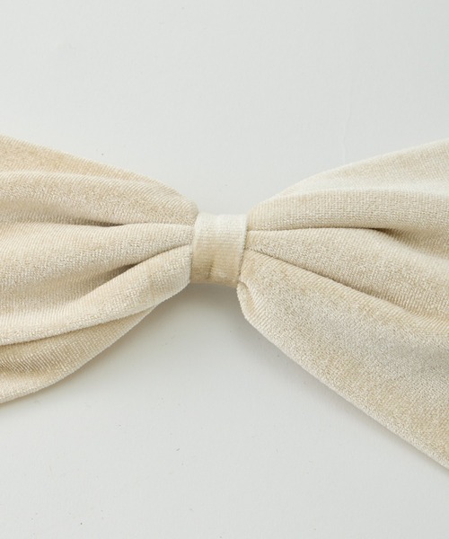 one after another NICE CLAUP（ワンアフターアナザーナイスクラップ）の「【Latini】ベロアクリップリボン（バレッタ/ヘアクリップ・レディース・アイボリー/ブラック・FREE）」の14枚目の写真