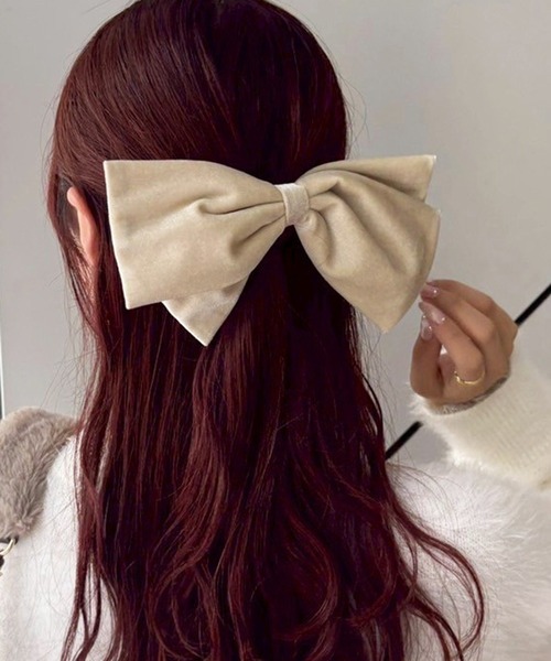 one after another NICE CLAUP（ワンアフターアナザーナイスクラップ）の「【Latini】ベロアクリップリボン（バレッタ/ヘアクリップ・レディース・アイボリー/ブラック・FREE）」の6枚目の写真