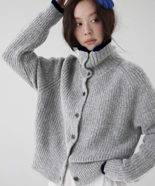 Doula Doula（ドゥーラドゥーラ）の「配色ライン襟付きニットカーディガン（カーディガン/ボレロ・レディース・ダークグレー/ブラウン/ベージュ/ネイビー/グレー/モカ・FREE）」の2枚目の写真