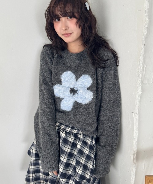 セール】フラワーモチーフルーズニットプルオーバー（ニット/セーター