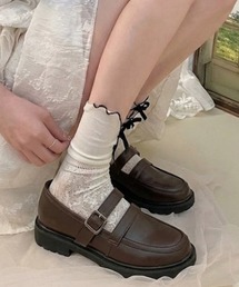 ベルトストラップフラットローファー