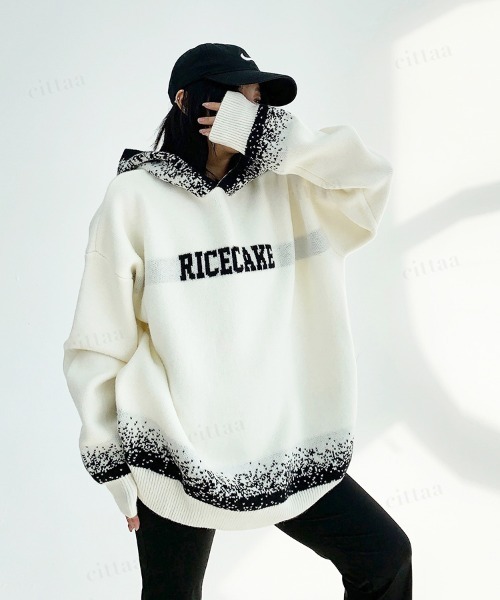 Dalfwin(ダールフィン)の「韓国ファッション RICECAKE粉雪グラデニットフーディー(ニット/セーター・レディース・ホワイト/ブラック・FREE)」の4枚目の写真