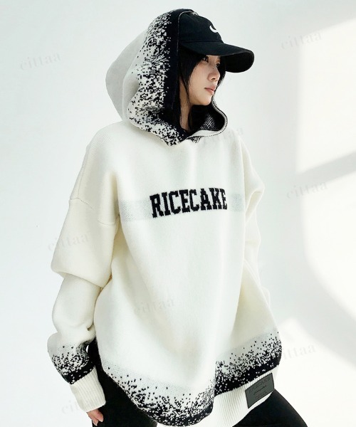 Dalfwin(ダールフィン)の「韓国ファッション RICECAKE粉雪グラデニットフーディー(ニット/セーター・レディース・ホワイト/ブラック・FREE)」の7枚目の写真