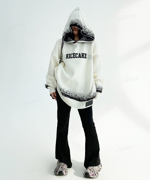 Dalfwin(ダールフィン)の「韓国ファッション RICECAKE粉雪グラデニットフーディー(ニット/セーター・レディース・ホワイト/ブラック・FREE)」の10枚目の写真