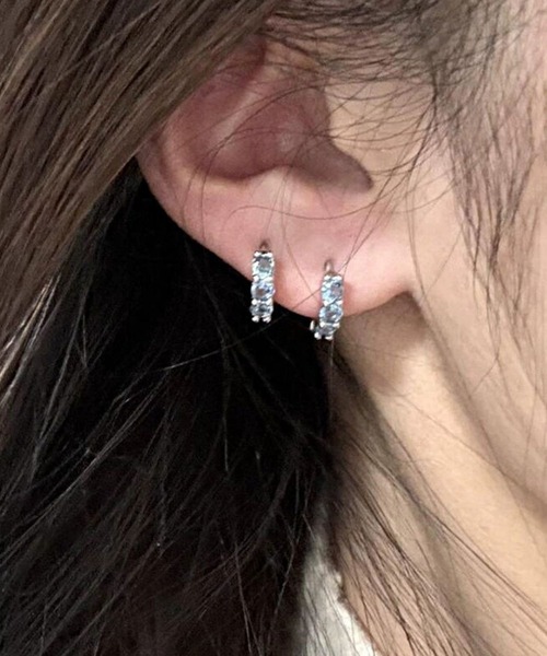 WARAIJOGO(ワライジョウゴ)の「ビジューフープピアス/ペア(RO)(ピアス(両耳用)・メンズ・ピンク/ホワイト/ブルー/パープル・FREE)」の3枚目の写真