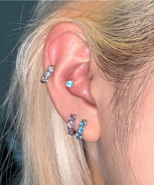 WARAIJOGO(ワライジョウゴ)の「ビジューフープピアス/ペア(RO)(ピアス(両耳用)・メンズ・ピンク/ホワイト/ブルー/パープル・FREE)」の7枚目の写真
