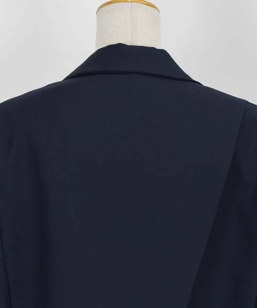 BLUEEAST（ブルーイースト）の「バックスリットテーラードジャケット（テーラードジャケット・レディース・チャコールグレー/ネイビー・LARGE/MEDIUM）」の10枚目の写真