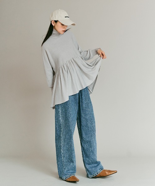 W:Huku(フーク)の「【W:Huku / ウールミックス ライト ニット】タートルネック ペプラム チュニック トップス / Wool-Blend Lightweight Knit Peplum Top(ニット/セーター・レディース・ブラック/チャコール/ライトグレー/ブラウン・FREE)」の3枚目の写真