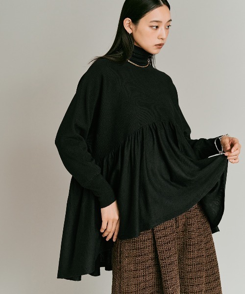 W:Huku(フーク)の「【W:Huku / ウールミックス ライト ニット】タートルネック ペプラム チュニック トップス / Wool-Blend Lightweight Knit Peplum Top(ニット/セーター・レディース・ブラック/チャコール/ライトグレー/ブラウン・FREE)」の2枚目の写真