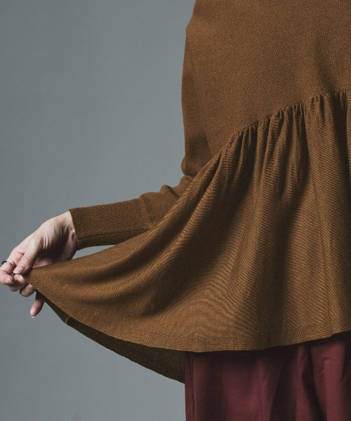 W:Huku(フーク)の「【W:Huku / ウールミックス ライト ニット】タートルネック ペプラム チュニック トップス / Wool-Blend Lightweight Knit Peplum Top(ニット/セーター・レディース・ブラック/チャコール/ライトグレー/ブラウン・FREE)」の6枚目の写真