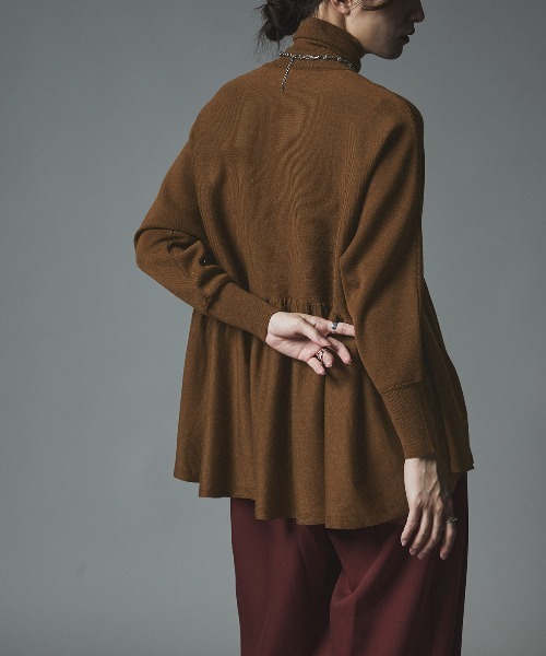 W:Huku(フーク)の「【W:Huku / ウールミックス ライト ニット】タートルネック ペプラム チュニック トップス / Wool-Blend Lightweight Knit Peplum Top(ニット/セーター・レディース・ブラック/チャコール/ライトグレー/ブラウン・FREE)」の7枚目の写真