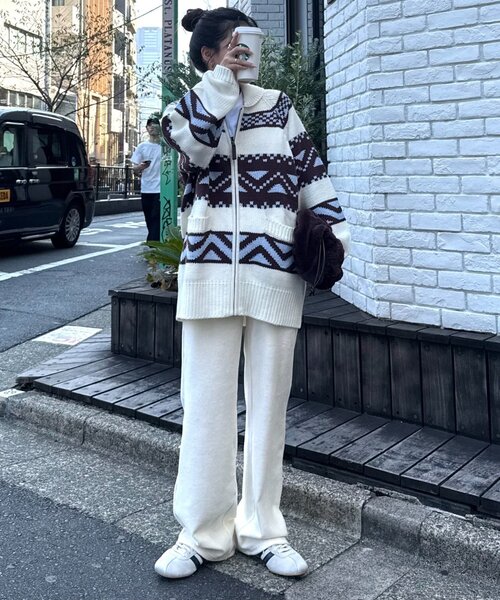 WILLOW(ウィロー)の「【willow】カウチンオーバーニットZIPカーデ(カーディガン/ボレロ・レディース・ブラック/オフホワイト・ONE SIZE)」の22枚目の写真