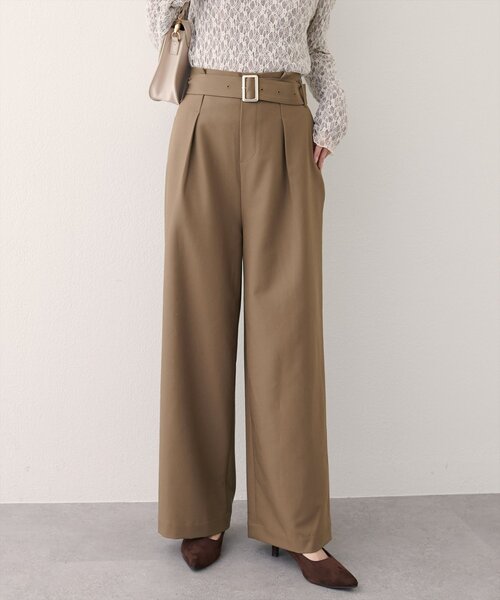 natural couture（ナチュラルクチュール）の「バックルベルト付きタックパンツ（その他パンツ・レディース・ボルドー/ブラウン/ブラック・MEDIUM/SMALL）」の2枚目の写真