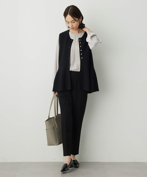 A/C DESIGN BY ALPHA CUBIC（エーシーデザインバイアルファキュービック）の「パールバルーンベスト（カーディガン/ボレロ・レディース・ブラック/ベージュ・M/L）」の5枚目の写真