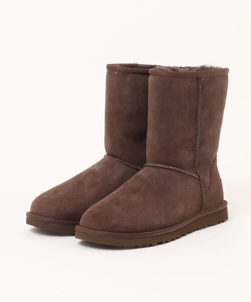 UGG(アグ)の「【RES】【UGG】CLASSIC SHORT II アグ ムートンブーツ クラシック ショート 2(ブーツ・レディース・ダークブラウン/ライトベージュ・US5)」の2枚目の写真