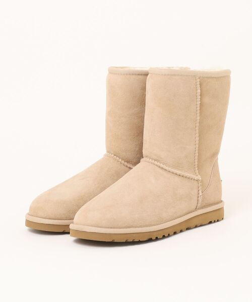 UGG(アグ)の「【RES】【UGG】CLASSIC SHORT II アグ ムートンブーツ クラシック ショート 2(ブーツ・レディース・ダークブラウン/ライトベージュ・US5)」の1枚目の写真