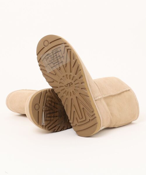UGG(アグ)の「【RES】【UGG】CLASSIC SHORT II アグ ムートンブーツ クラシック ショート 2(ブーツ・レディース・ダークブラウン/ライトベージュ・US5)」の4枚目の写真