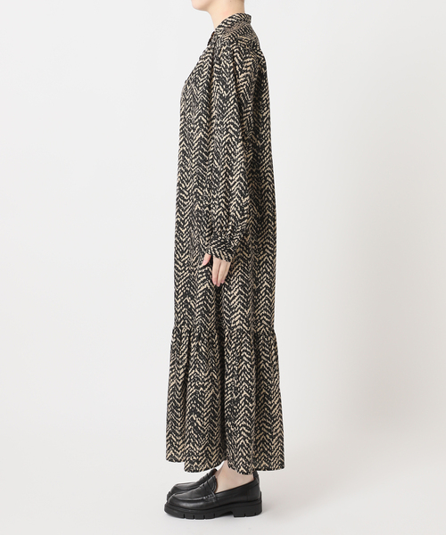 JOURNAL STANDARD（ジャーナルスタンダード）の「ランダムヘリンボーンプリントワンピース（ワンピース・レディース・ブラック・FREE）」の12枚目の写真