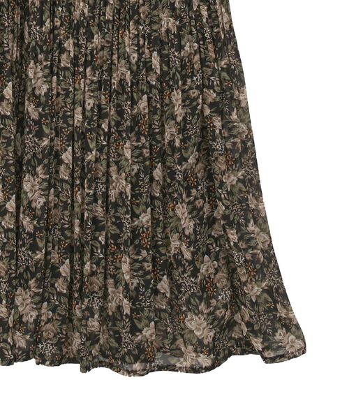 YECCA VECCA(イェッカヴェッカ)の「フラワー柄フリルプリーツワンピース(ワンピース・レディース・ブラック/アイボリー・FREE)」の9枚目の写真