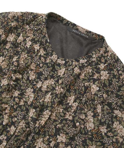 YECCA VECCA(イェッカヴェッカ)の「フラワー柄フリルプリーツワンピース(ワンピース・レディース・ブラック/アイボリー・FREE)」の10枚目の写真