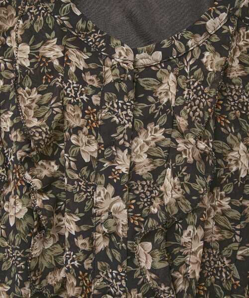 YECCA VECCA(イェッカヴェッカ)の「フラワー柄フリルプリーツワンピース(ワンピース・レディース・ブラック/アイボリー・FREE)」の11枚目の写真