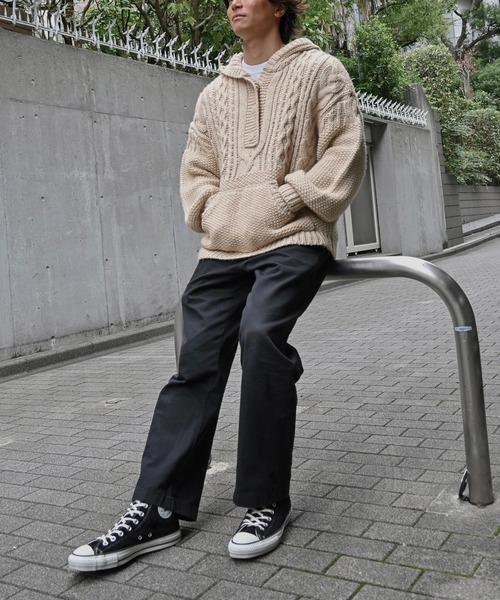 WILLFULLY（ウィルフリー）の「skipper hoodie cable muff pocket knit（ニット/セーター・レディース・ブラック/タン/チャコール・FREE）」の4枚目の写真