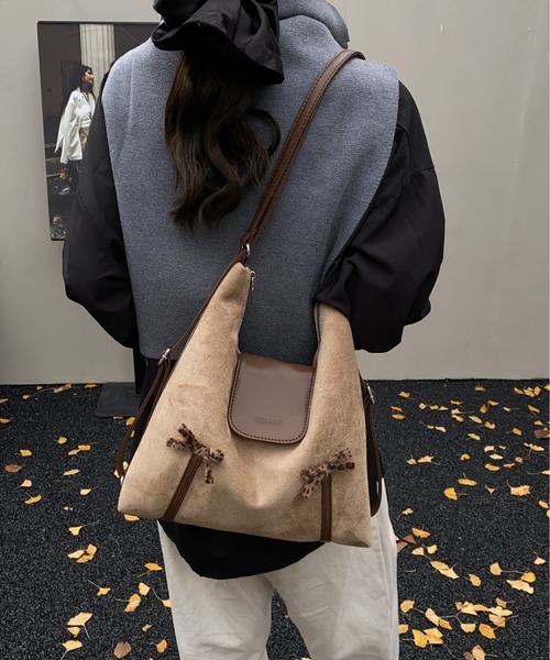 FREE STYLISTS（フリー スタイリスト）の「Y2K ダブルリボンスエードレザーショルダーバッグ/3WAY（ショルダーバッグ・レディース・ブラウン/ダークブラウン・FREE）」の10枚目の写真