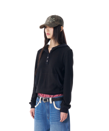 AAKAM | Contrast Logo Button Hoodie (Black)(パーカー)
