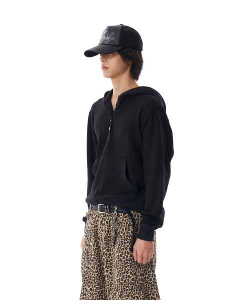 AAKAM(アーカム)の「Contrast Logo Button Hoodie (Black)(パーカー・レディース・その他・1)」の8枚目の写真