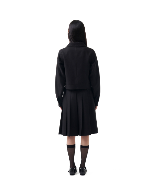 IUGAMAKARAS（イウガマカラス）の「フリルボタンジャケット（ブラック）（その他アウター・レディース・その他・2/1）」の6枚目の写真