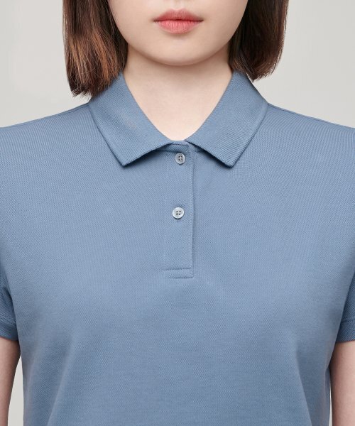 MUSINSA STANDARD WOMAN（ムシンサスタンダードウーマン）の「【クールタンダード】レディースクロップドピケポロシャツ【ブルーグレー】（ポロシャツ・レディース・その他・SMALL/MEDIUM/LARGE/X-SMALL）」の3枚目の写真