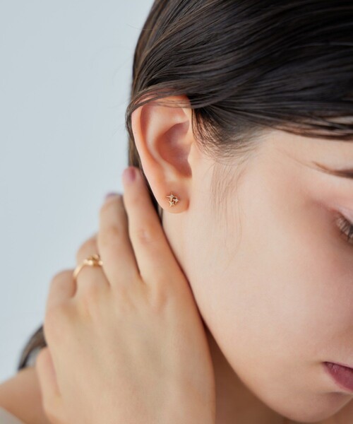 Winter Treat｜VERY MERRY] K18YG ダイヤモンド ホーリー ピアス