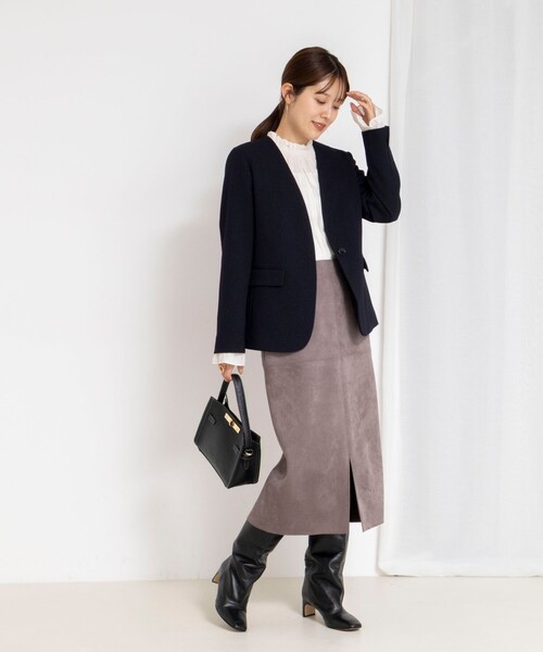 NOLLEY’S(ノーリーズ)の「《セットアップ対応》ウォッシャブルサージストレッチVネックジャケット(ノーカラージャケット・レディース・グレイッシュベージュ/ネイビー/オフホワイト・36/38/40)」の21枚目の写真