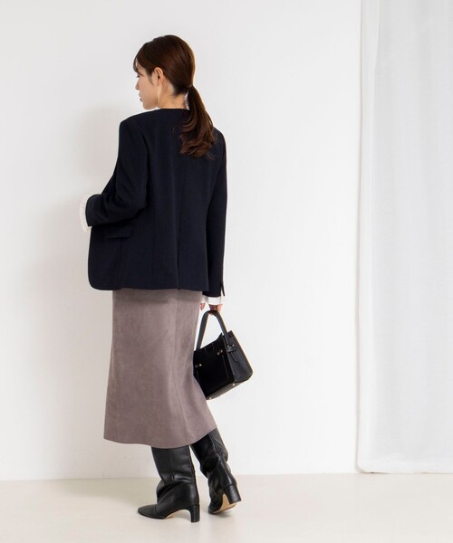 NOLLEY’S(ノーリーズ)の「《セットアップ対応》ウォッシャブルサージストレッチVネックジャケット(ノーカラージャケット・レディース・グレイッシュベージュ/ネイビー/オフホワイト・36/38/40)」の22枚目の写真