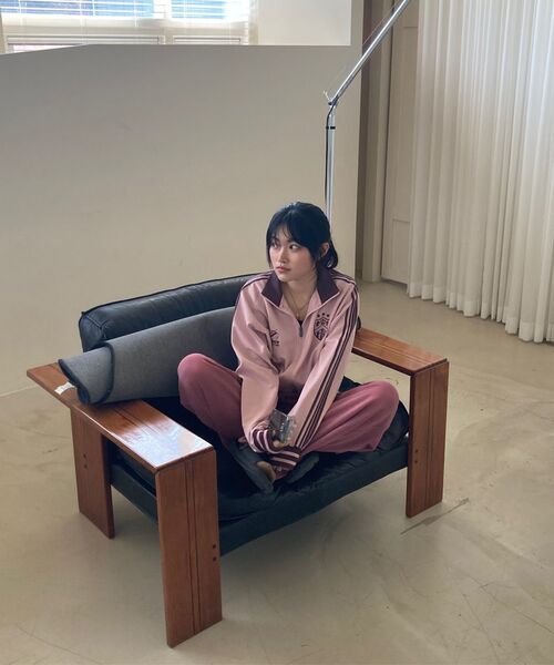 TRAVEL（トラベル）の「ジャージトラックジャケットピンク（ナイロンジャケット・レディース・その他・SMALL/MEDIUM/LARGE）」の6枚目の写真