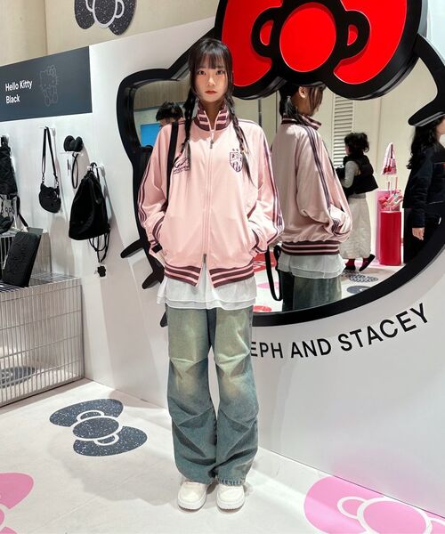 TRAVEL（トラベル）の「ジャージトラックジャケットピンク（ナイロンジャケット・レディース・その他・SMALL/MEDIUM/LARGE）」の5枚目の写真